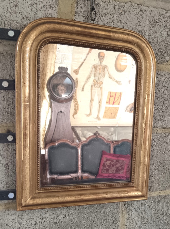 19th century French gilded mirror of small dimensions (1).jpg